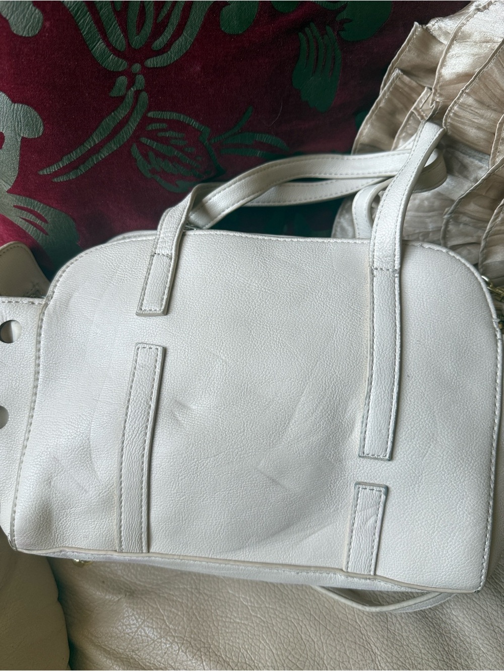 Betsey Johnson White Heart Cut Crossbody with Pink & White Tassels - Picture 3 of 4